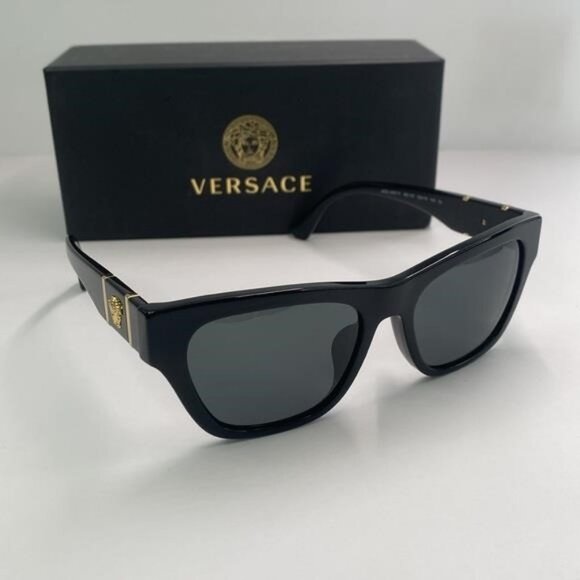 New Authentic Versace VE4457 is a Full Rim frame for Men Sunglass - Picture 7 of 13